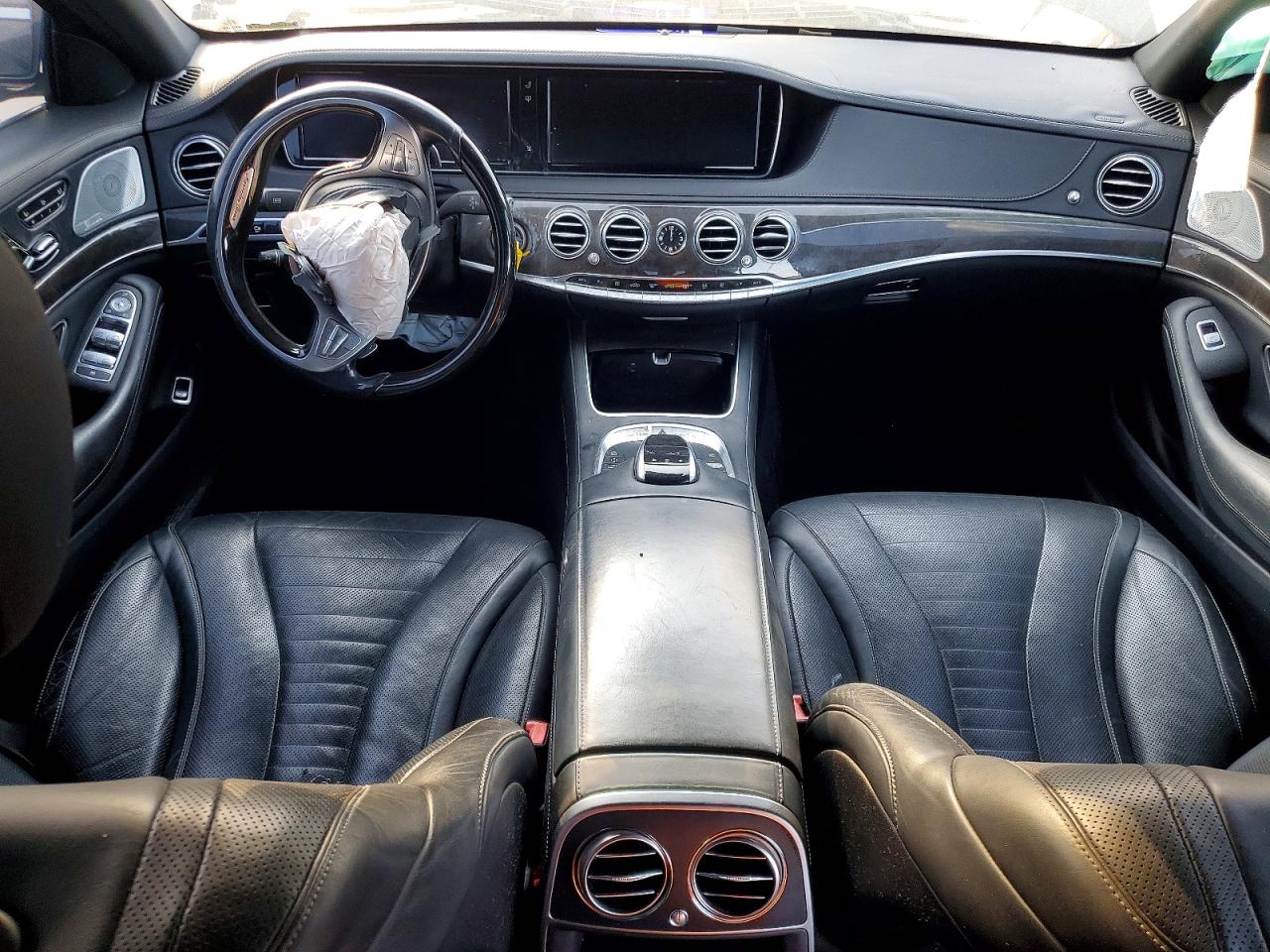 Mercedes-Benz S-Class 550