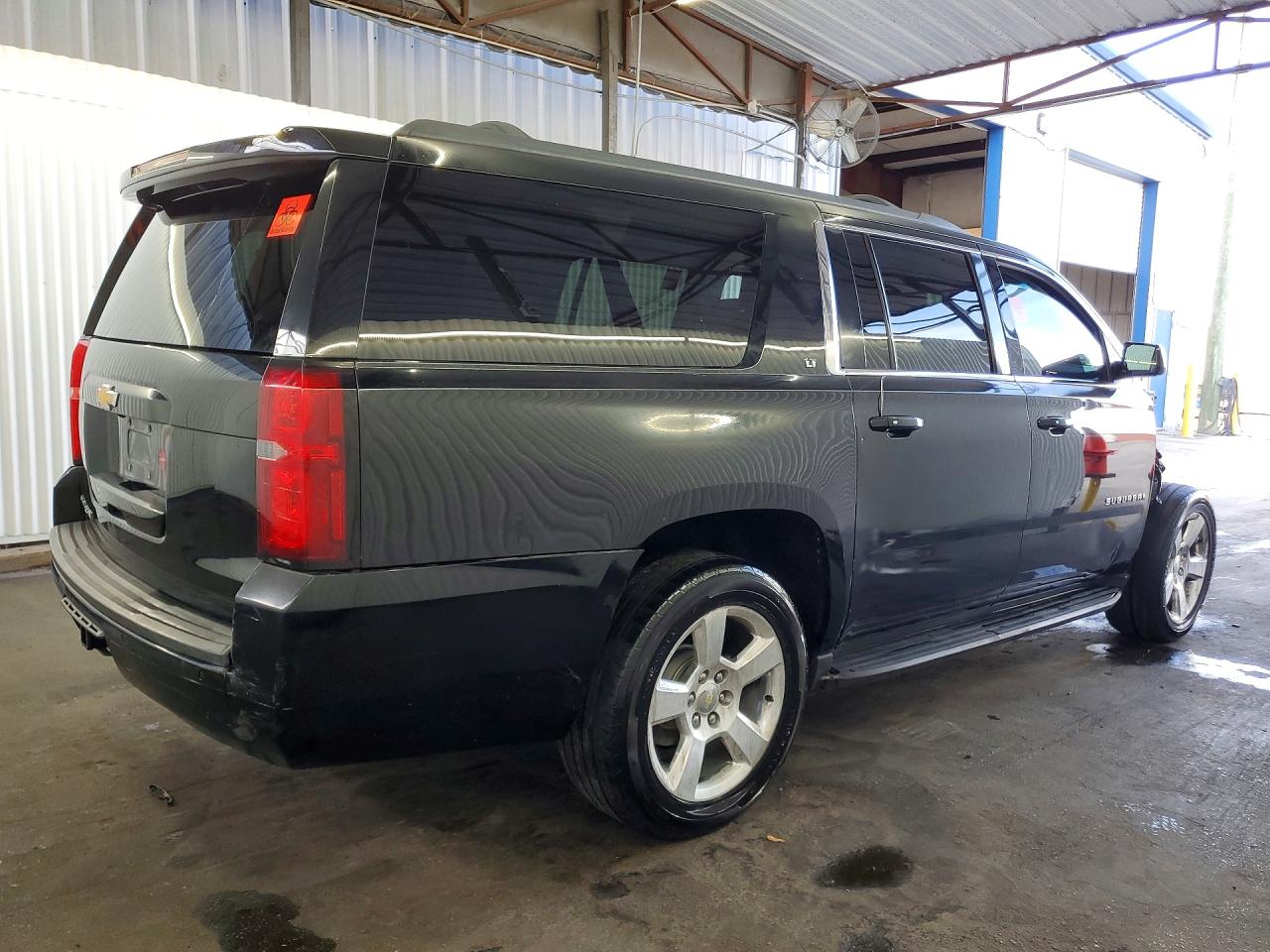 Chevrolet Suburban C1500 Lt