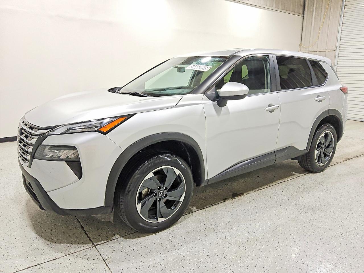 Salvage Nissan Rogue Image