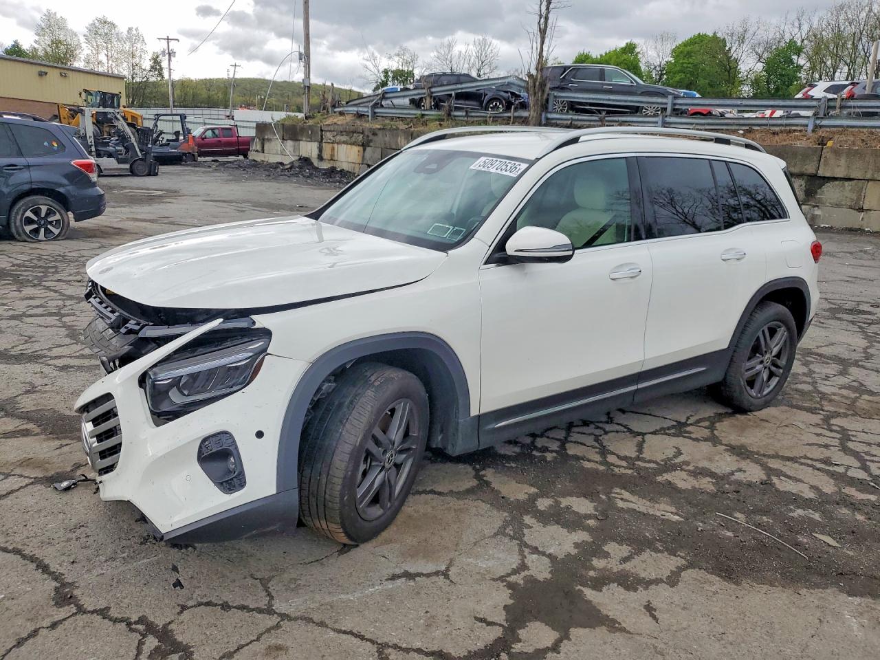Salvage Mercedes-Benz GLB Image