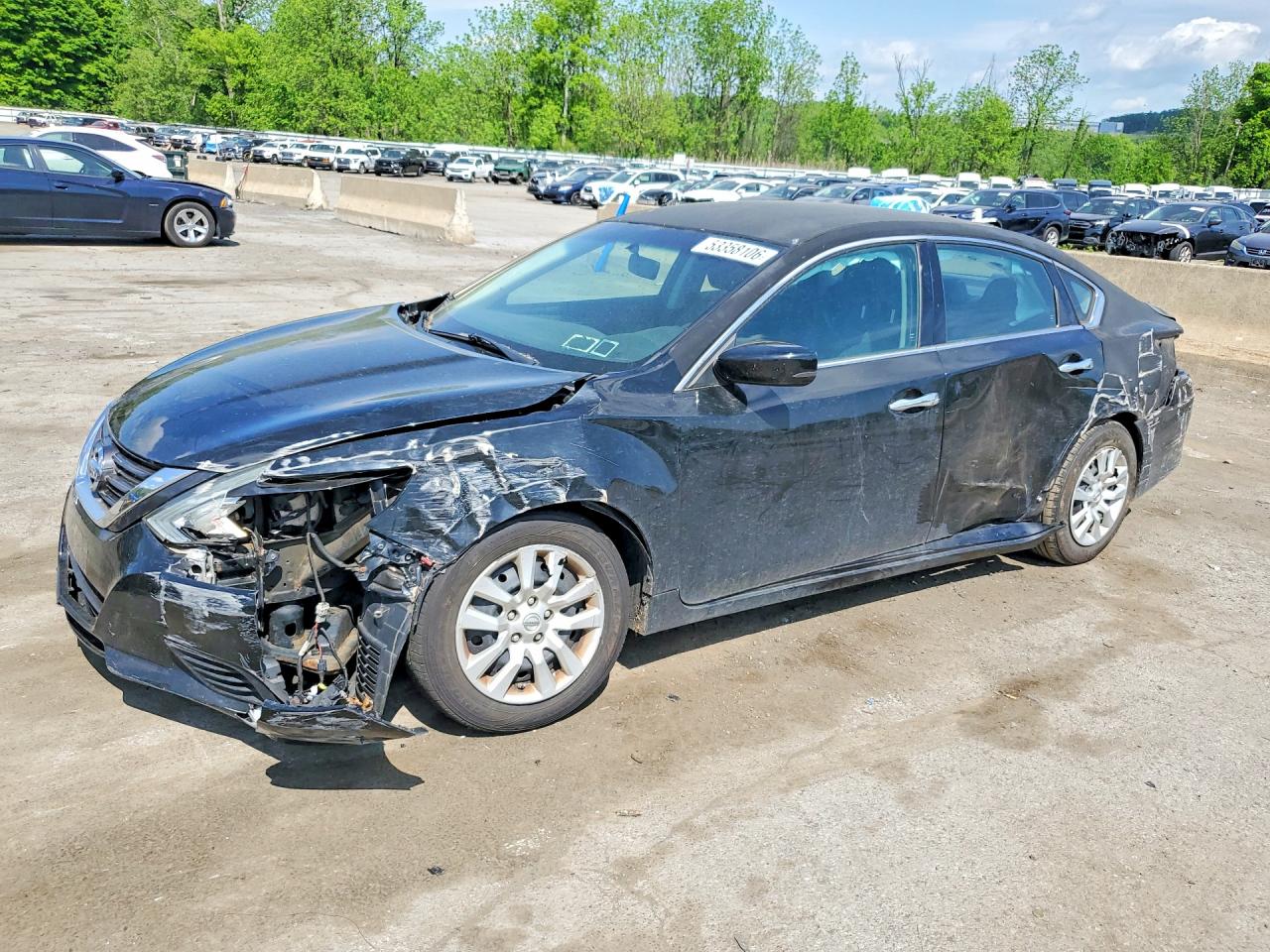 Salvage Nissan Altima Image