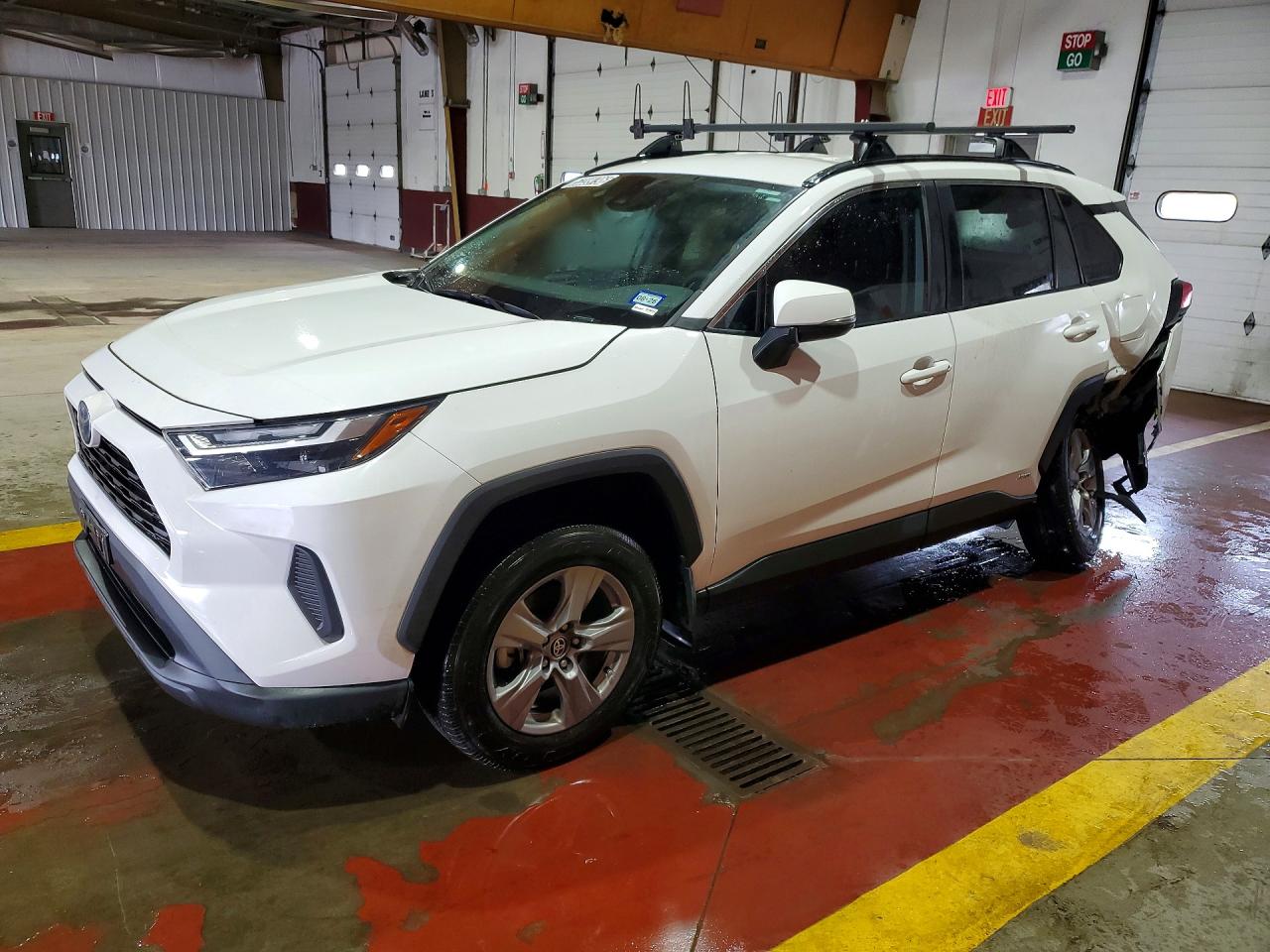 Salvage Toyota RAV4 Image