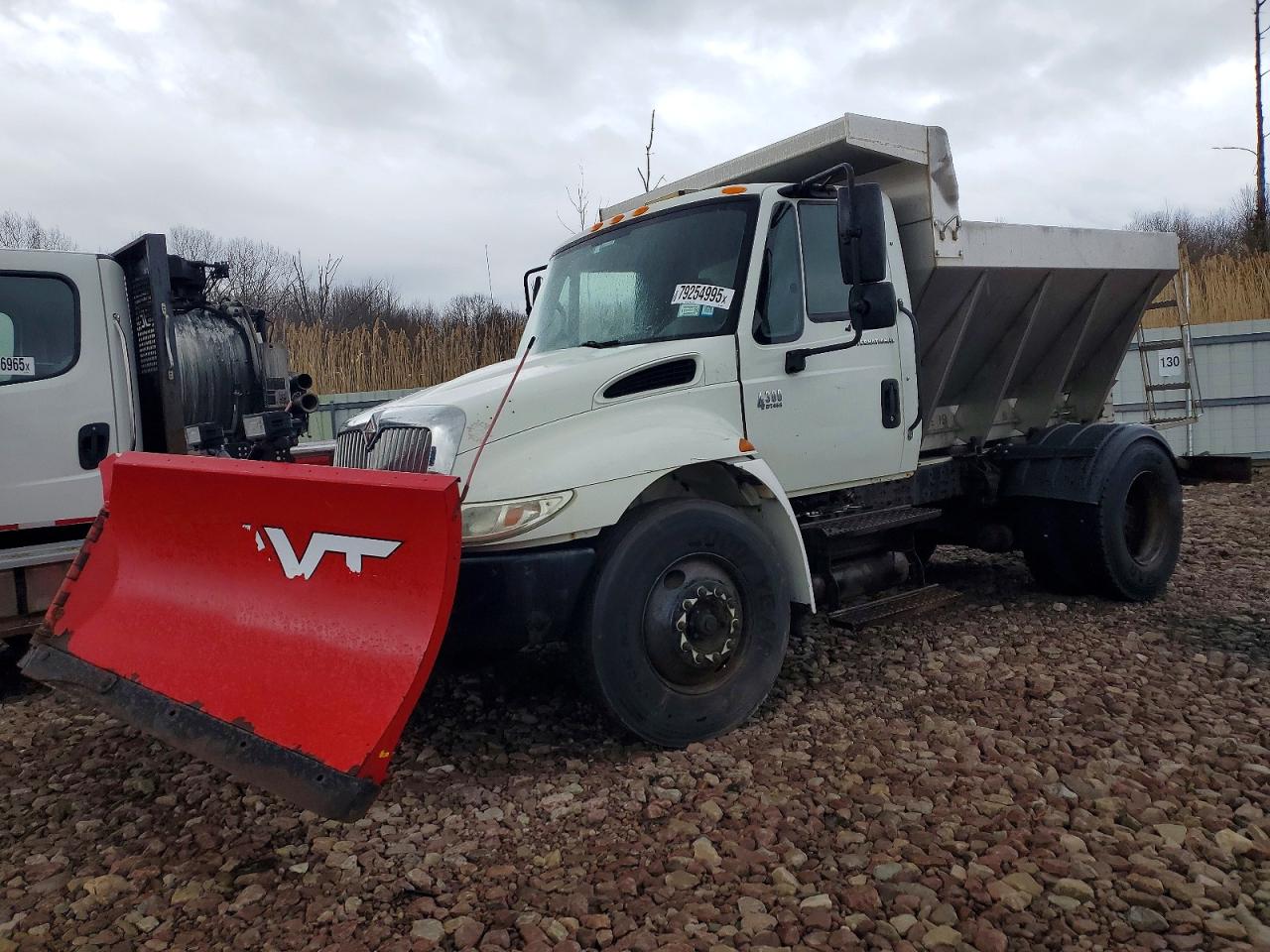 International 4300