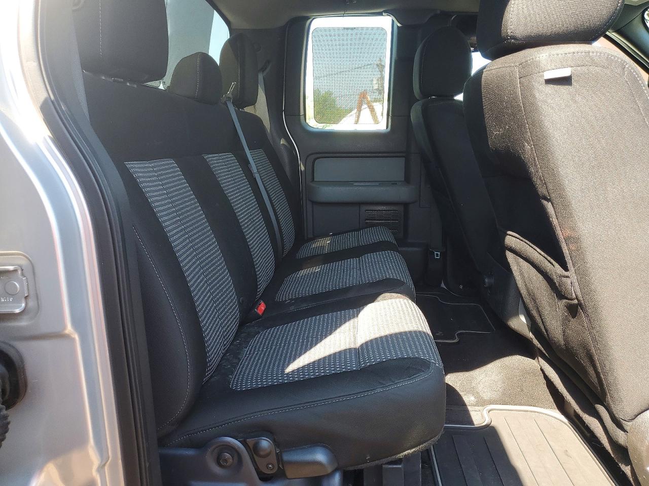 Ford F-150 Super Cab