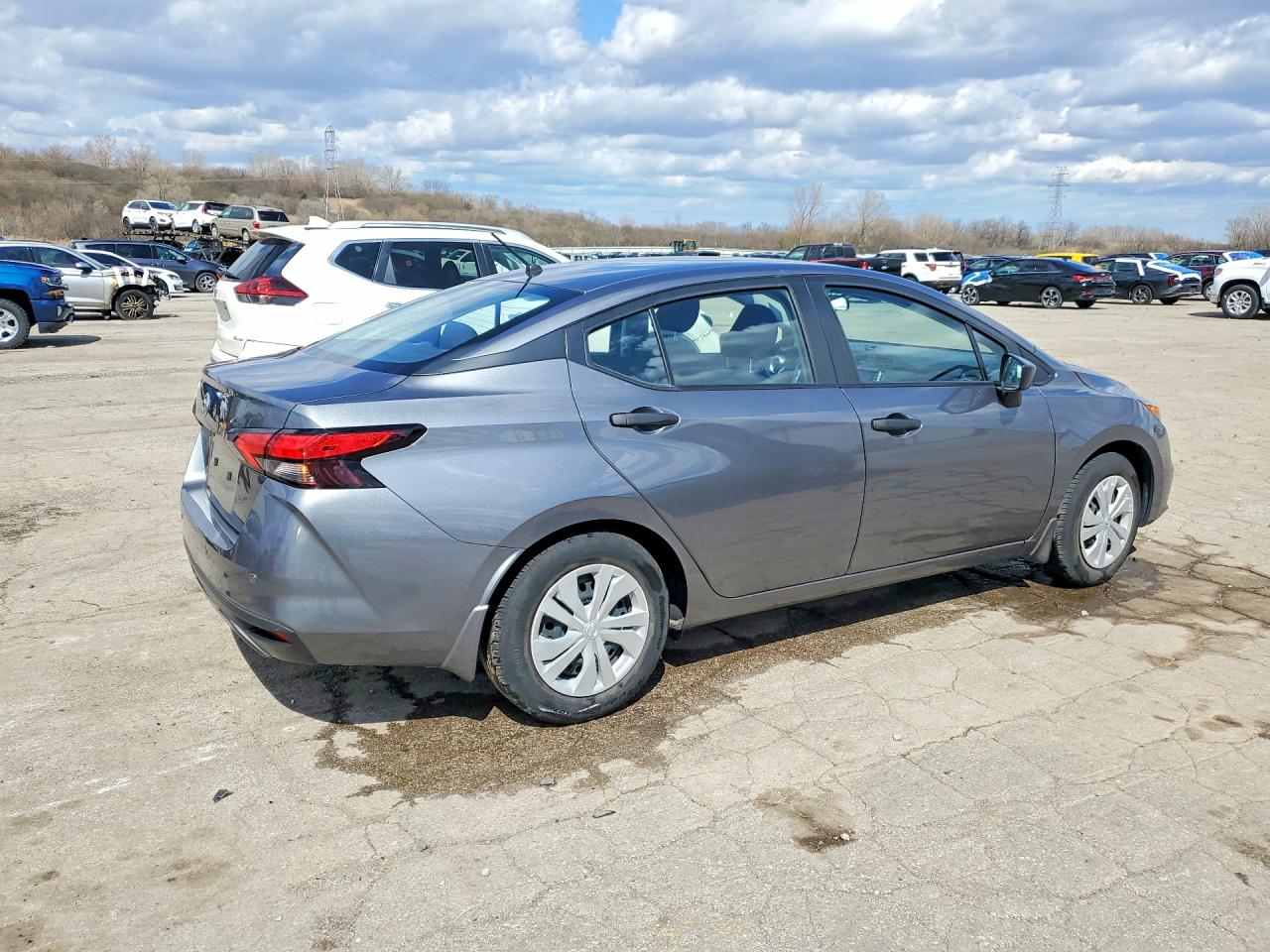 Nissan Versa S