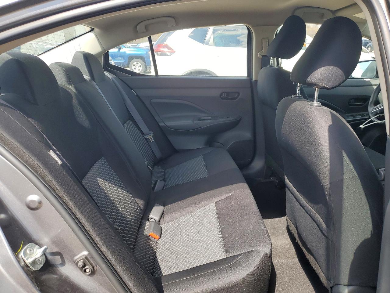 Nissan Versa S