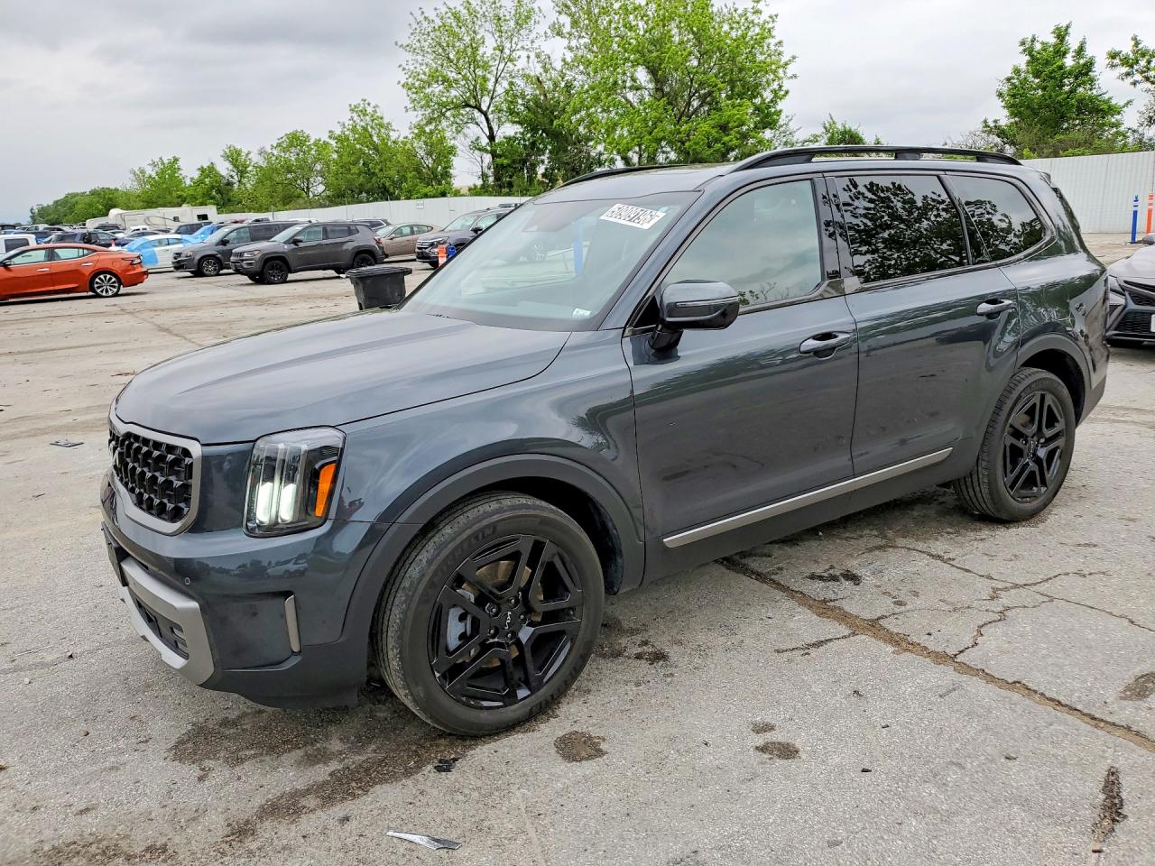 Salvage Kia Telluride Image
