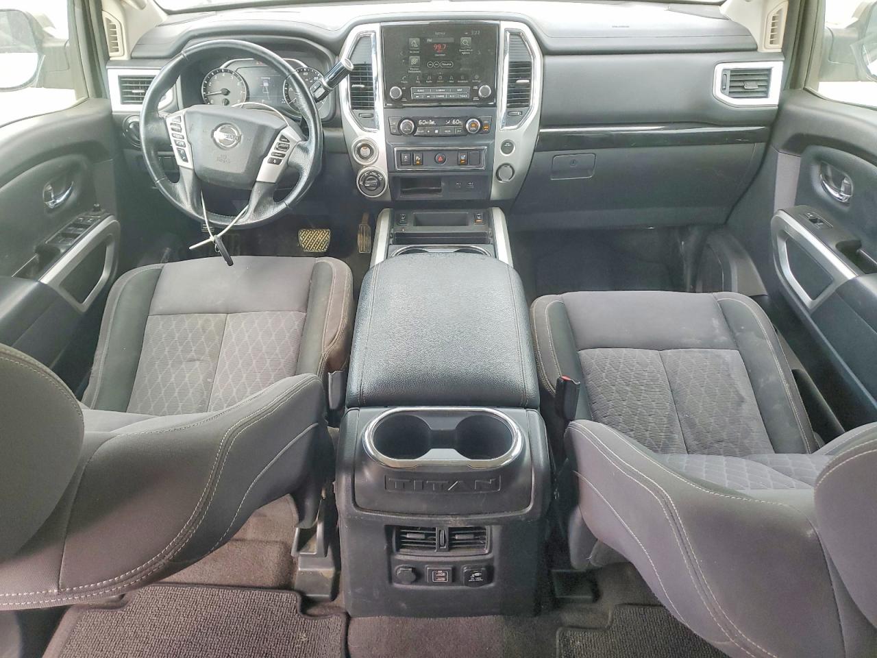 Nissan Titan Sv
