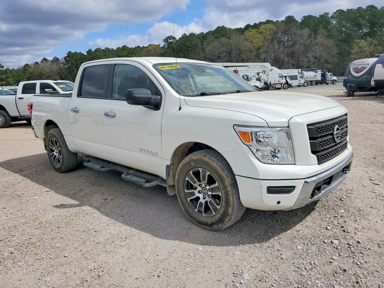 Nissan Titan Sv