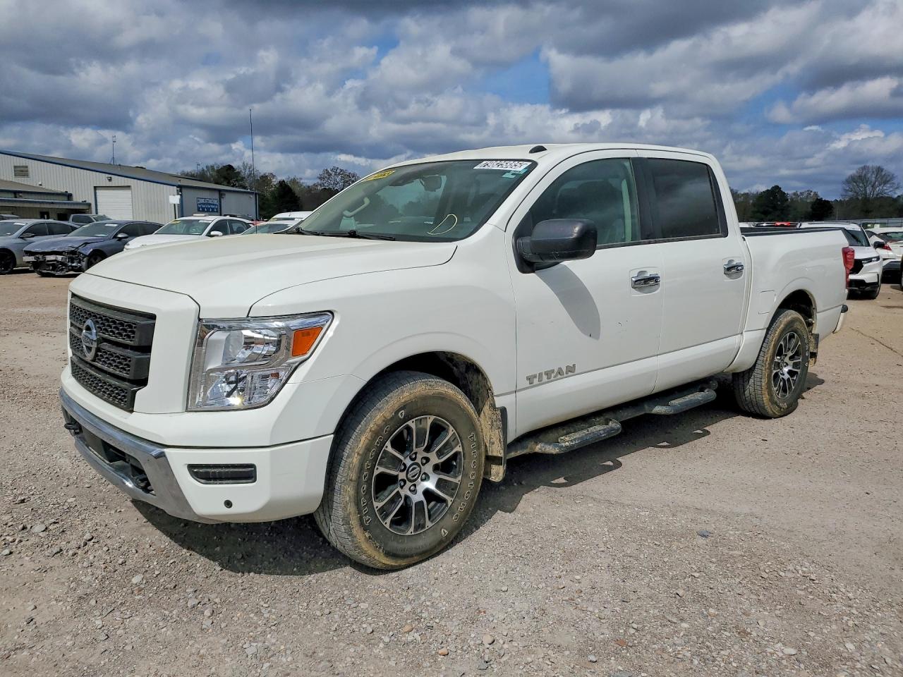 Salvage Nissan Titan Image