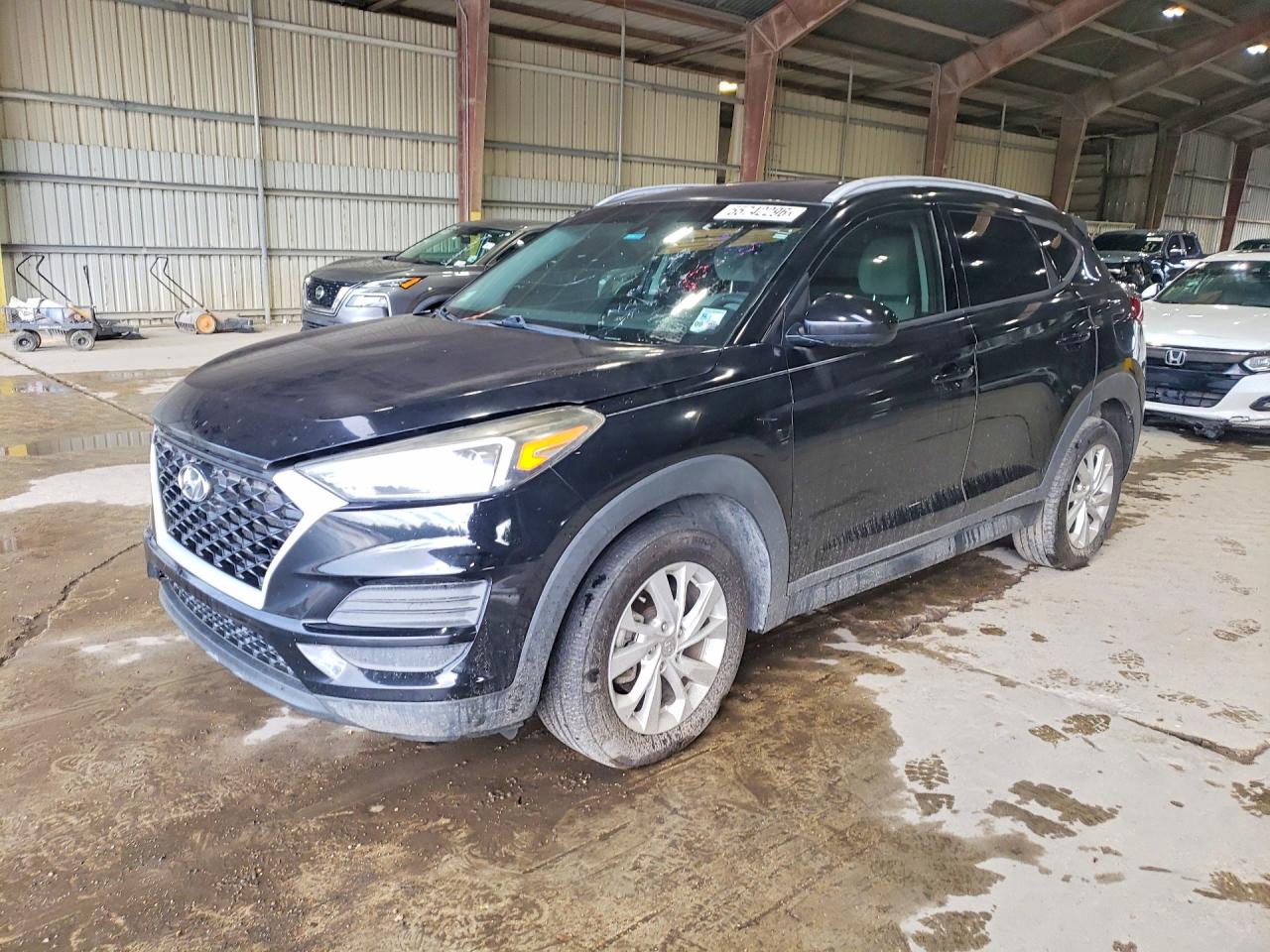 Salvage Hyundai TUCSON Image