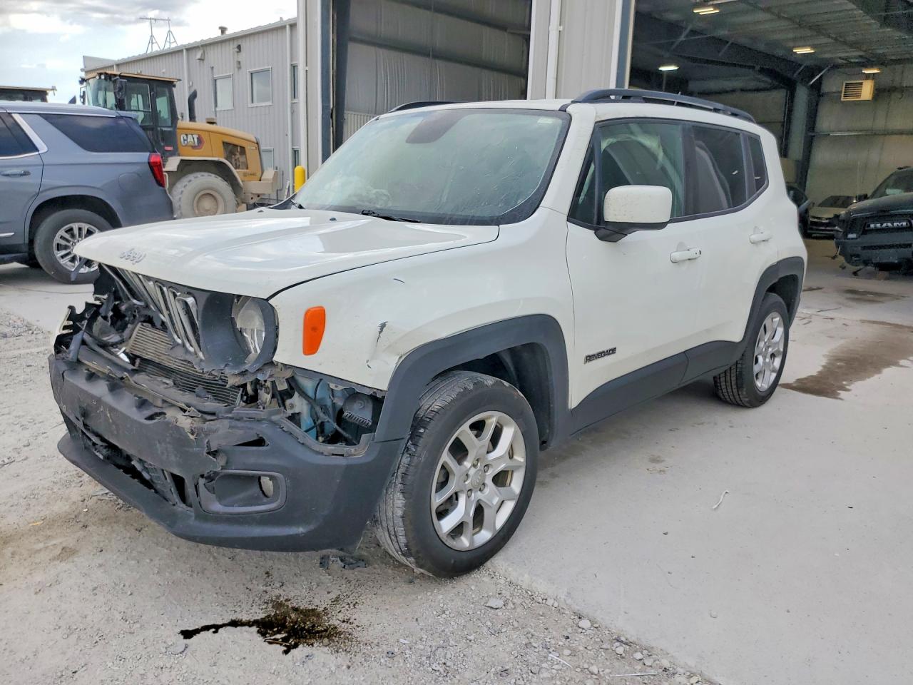 Salvage Jeep Renegade Image