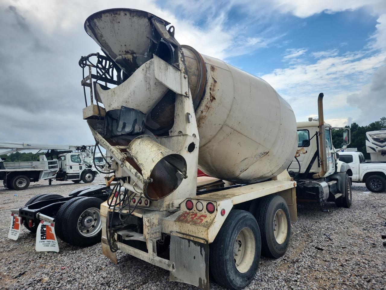 Mack 800 Gu