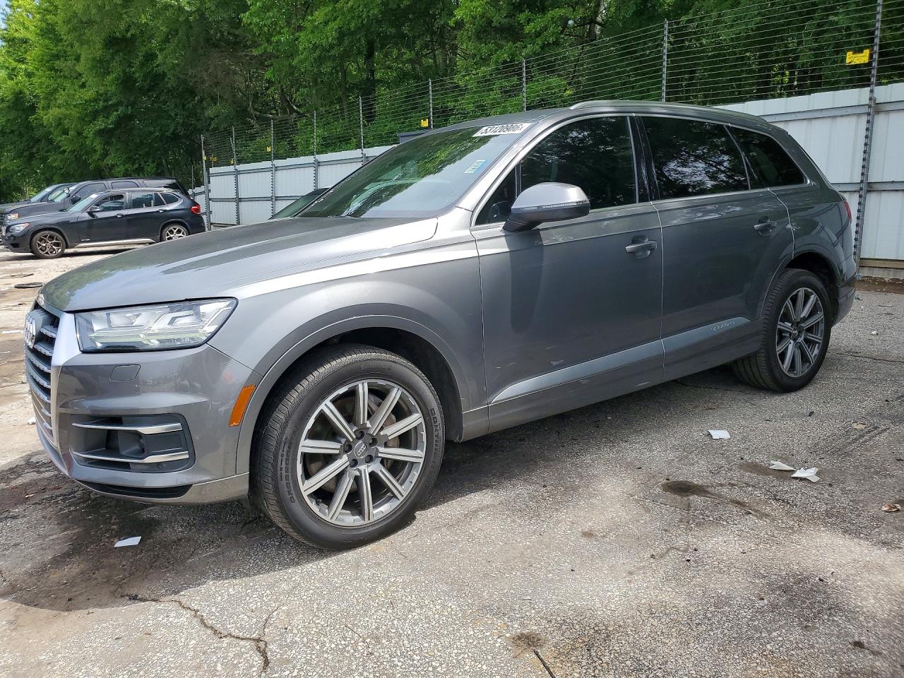 Salvage Audi Q7 Image