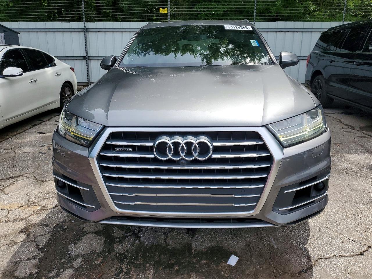 Audi Q7 Premium Plus