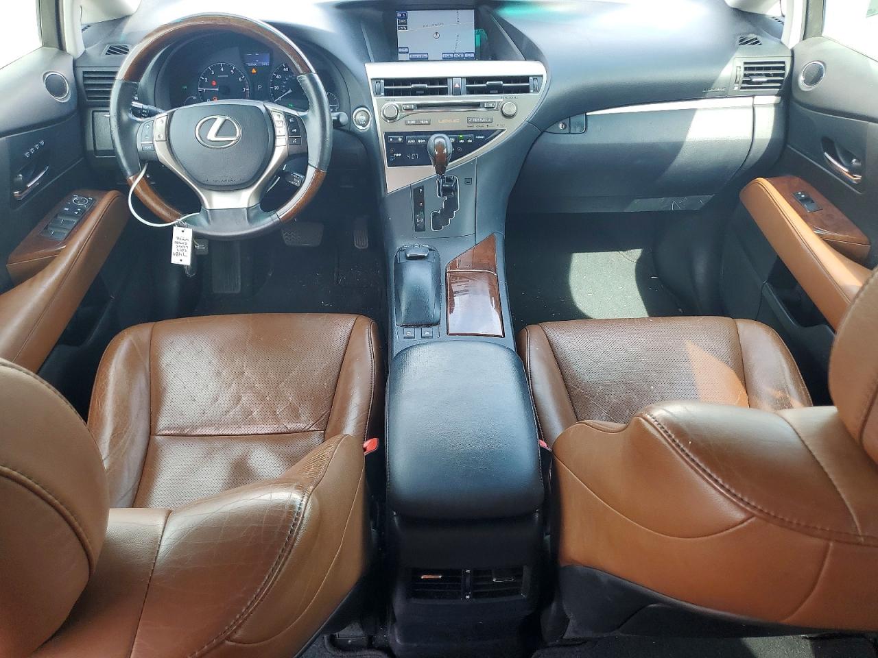 Lexus RX Base