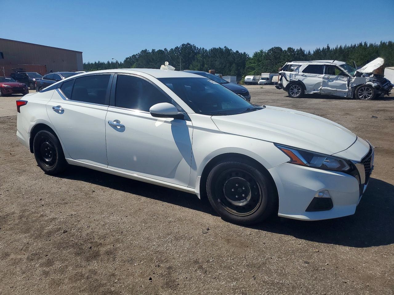 Nissan Altima S