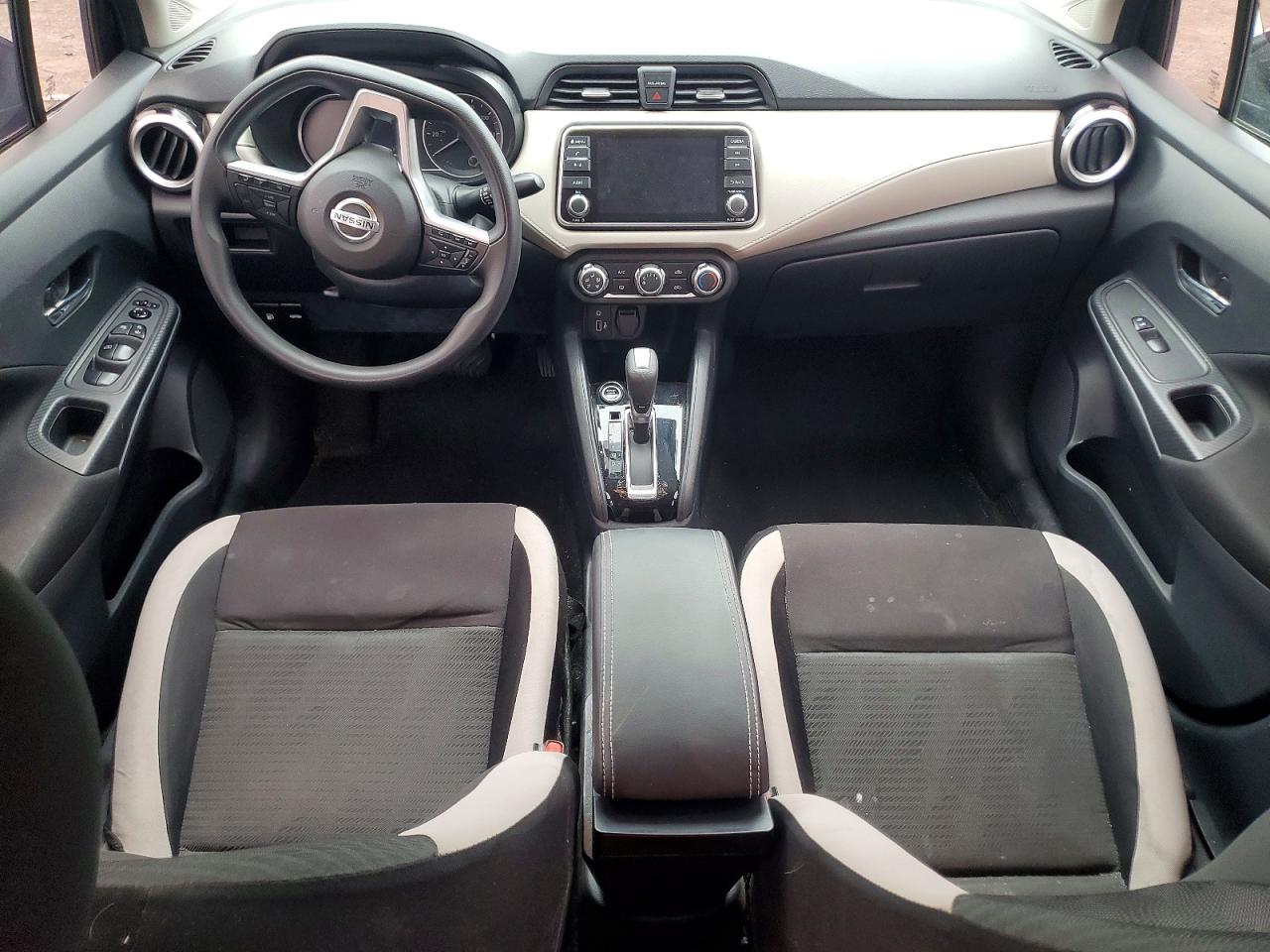 Nissan Versa Sv