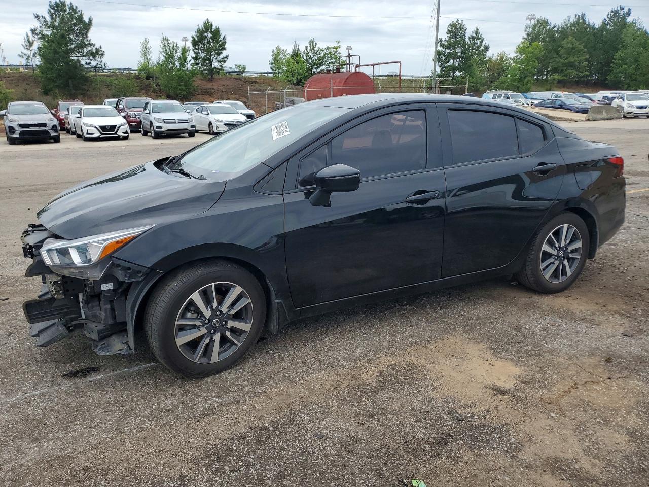 Salvage Nissan Versa Image