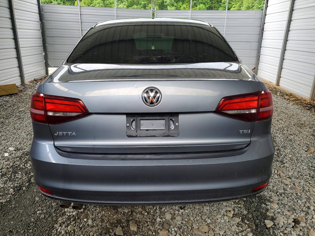 Volkswagen Jetta S