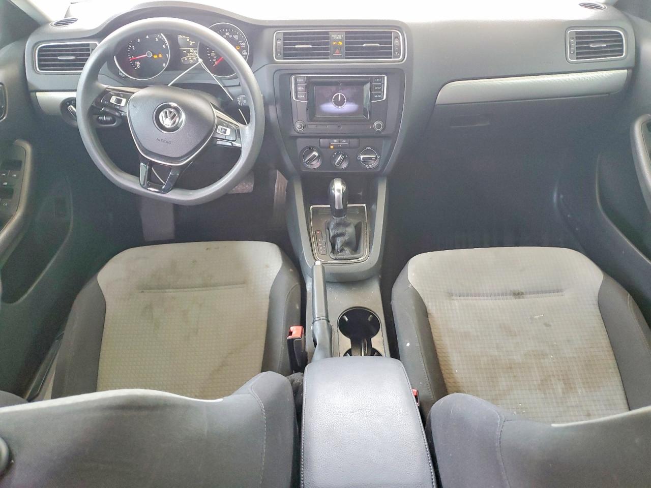 Volkswagen Jetta S