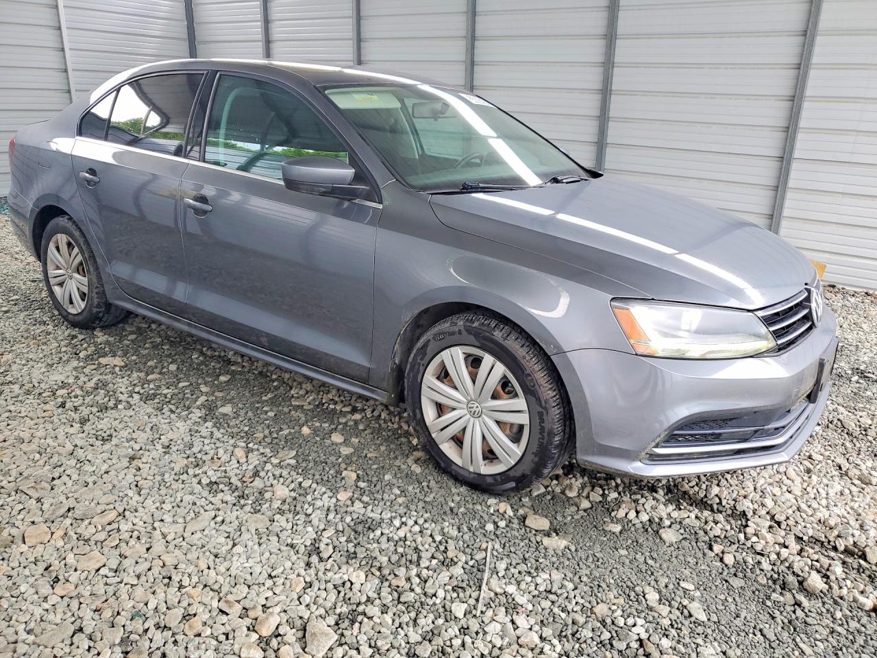 Volkswagen Jetta S