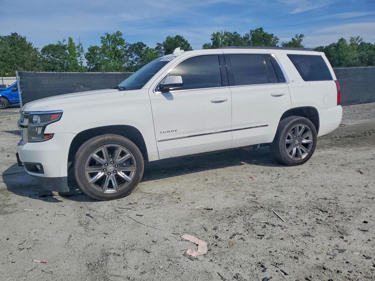 Salvage Chevrolet Tahoe Image
