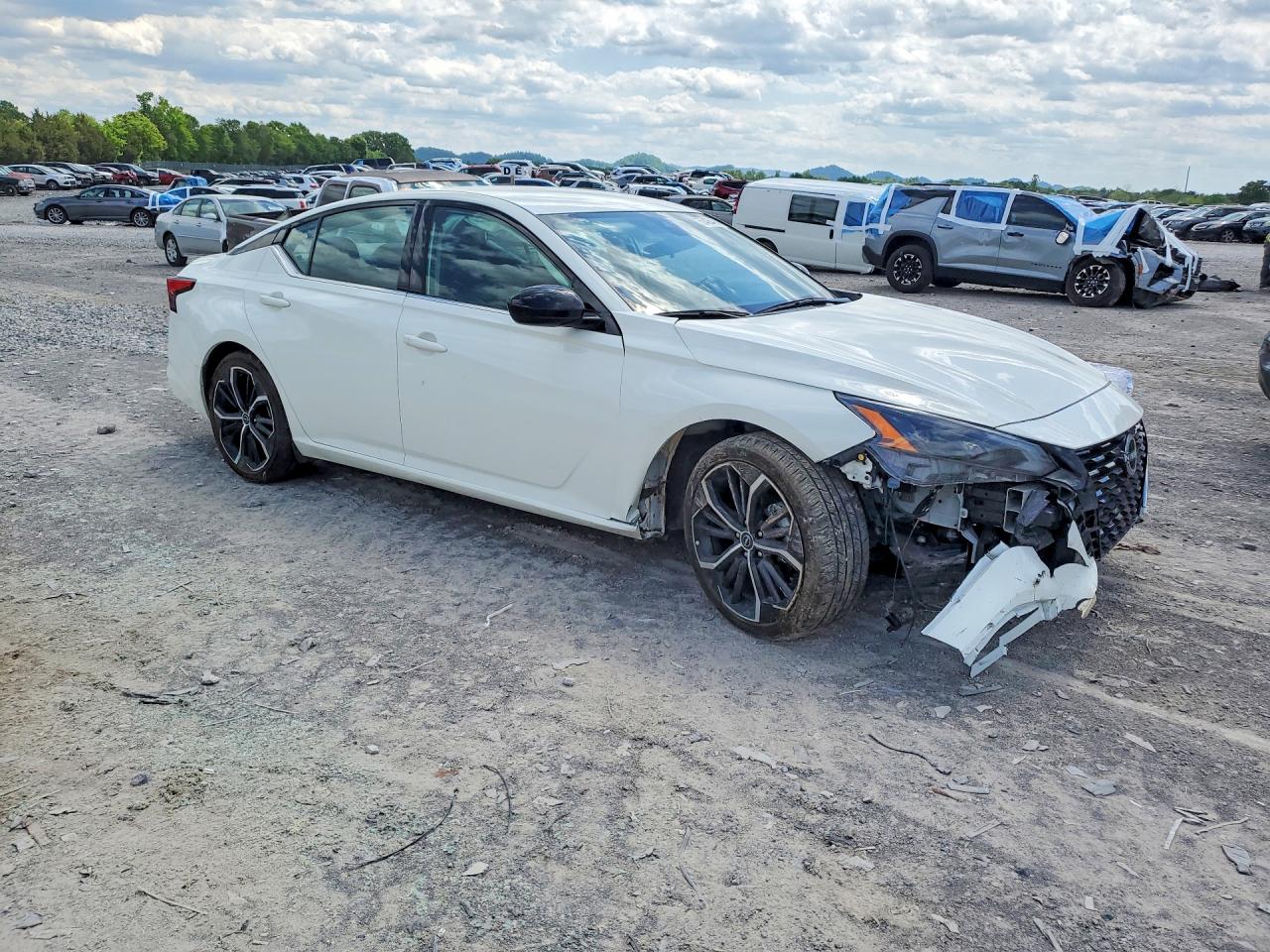 Nissan Altima Sr