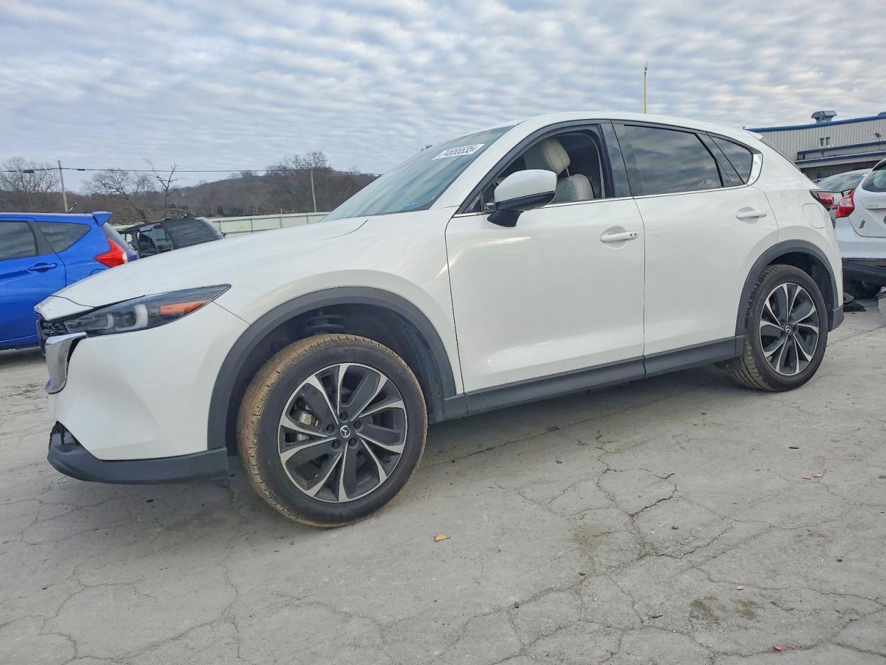 Salvage Mazda Cx Image