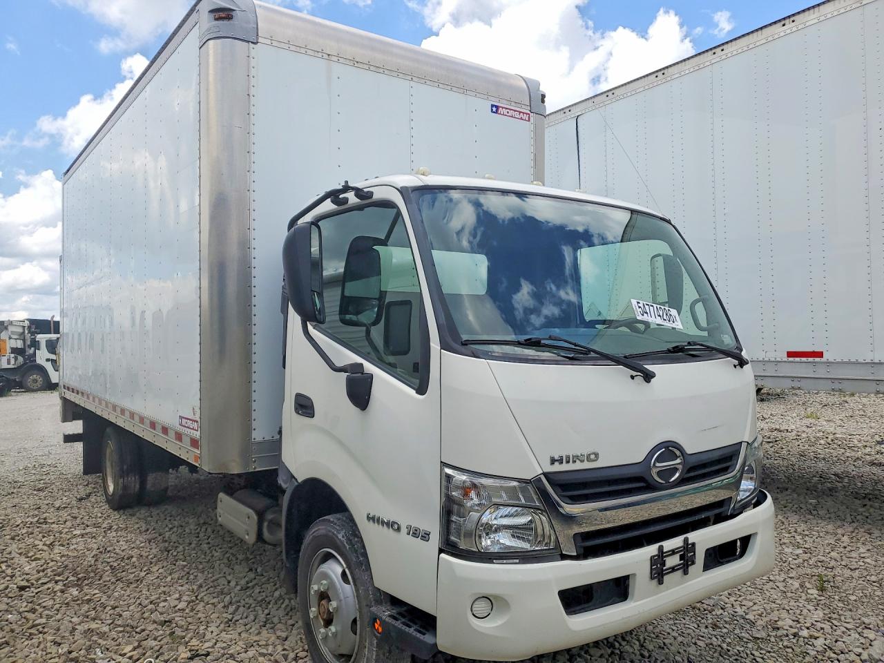 Hino 195