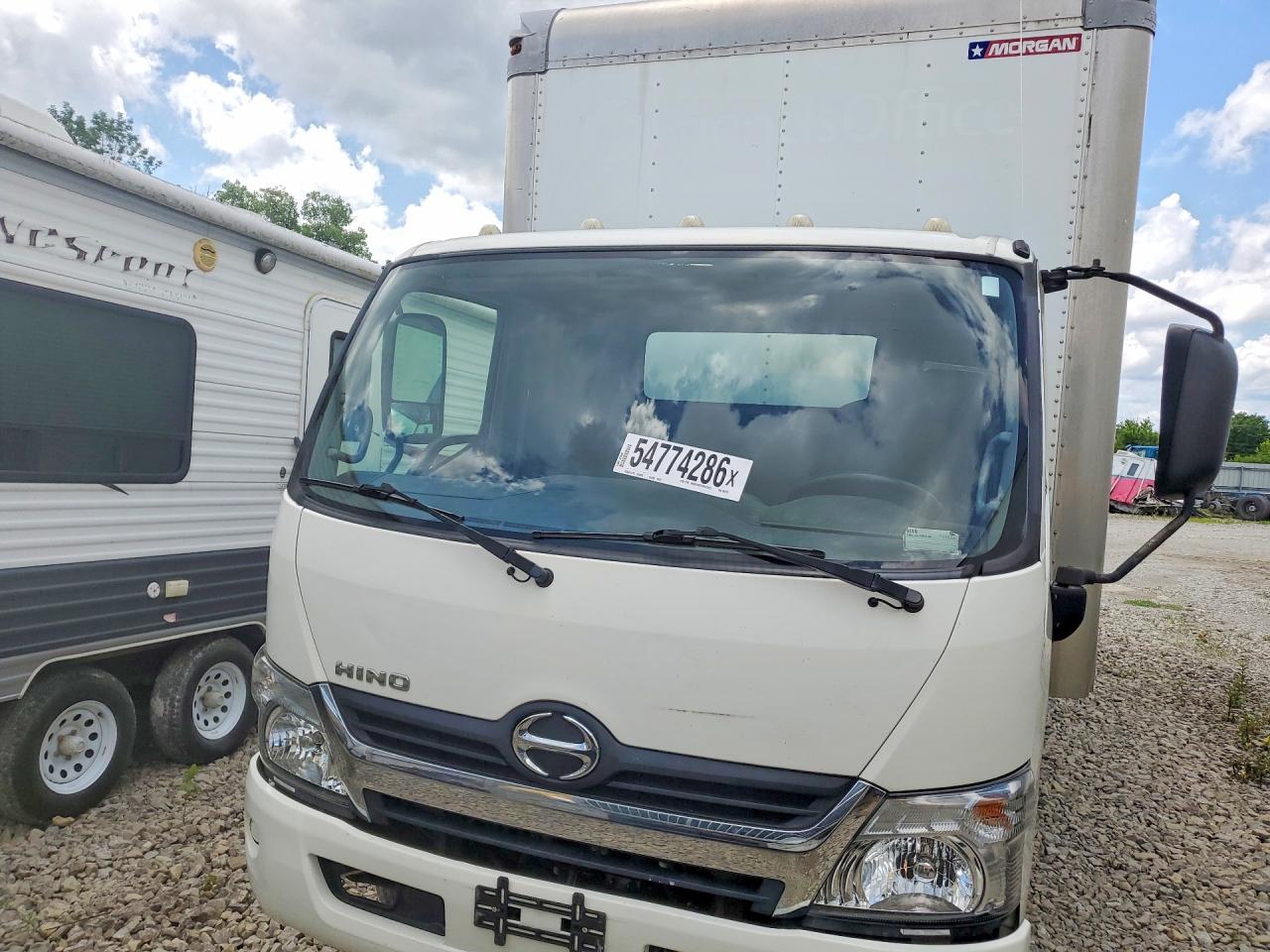 Hino 195