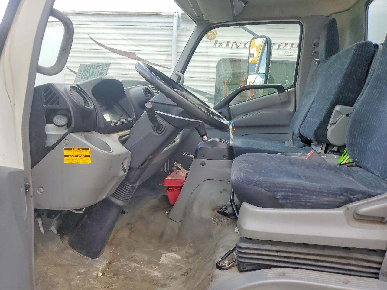 Hino 195