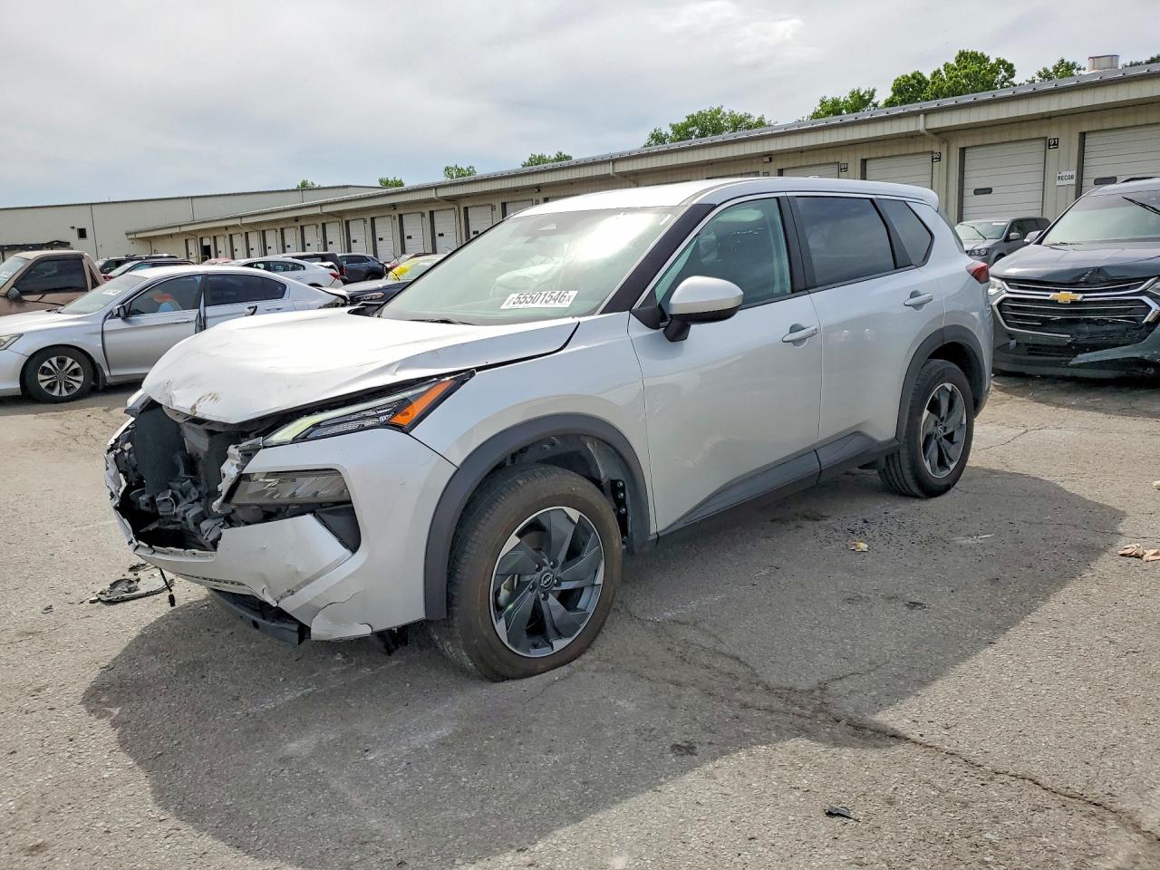 Salvage Nissan Rogue Image
