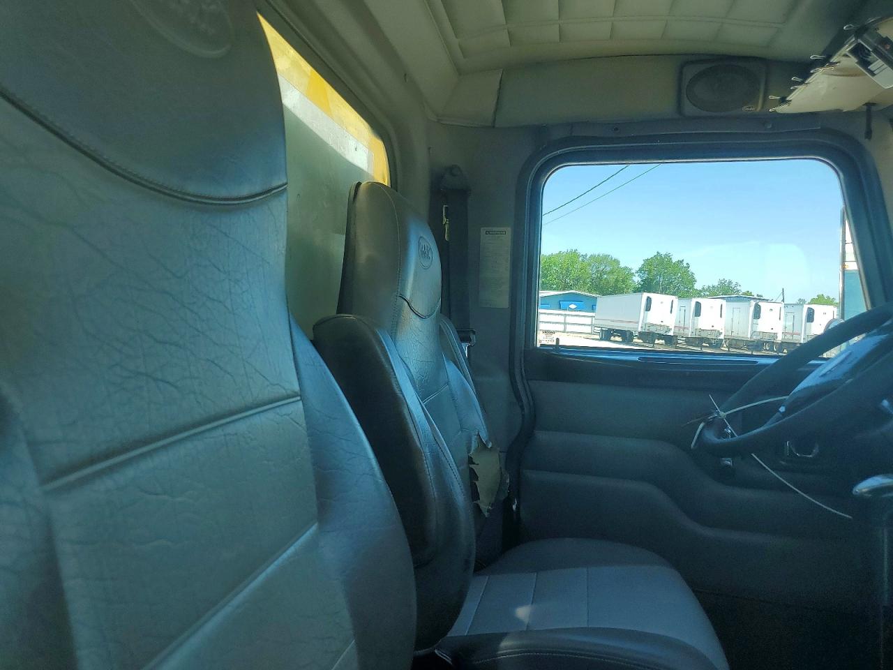Peterbilt 340