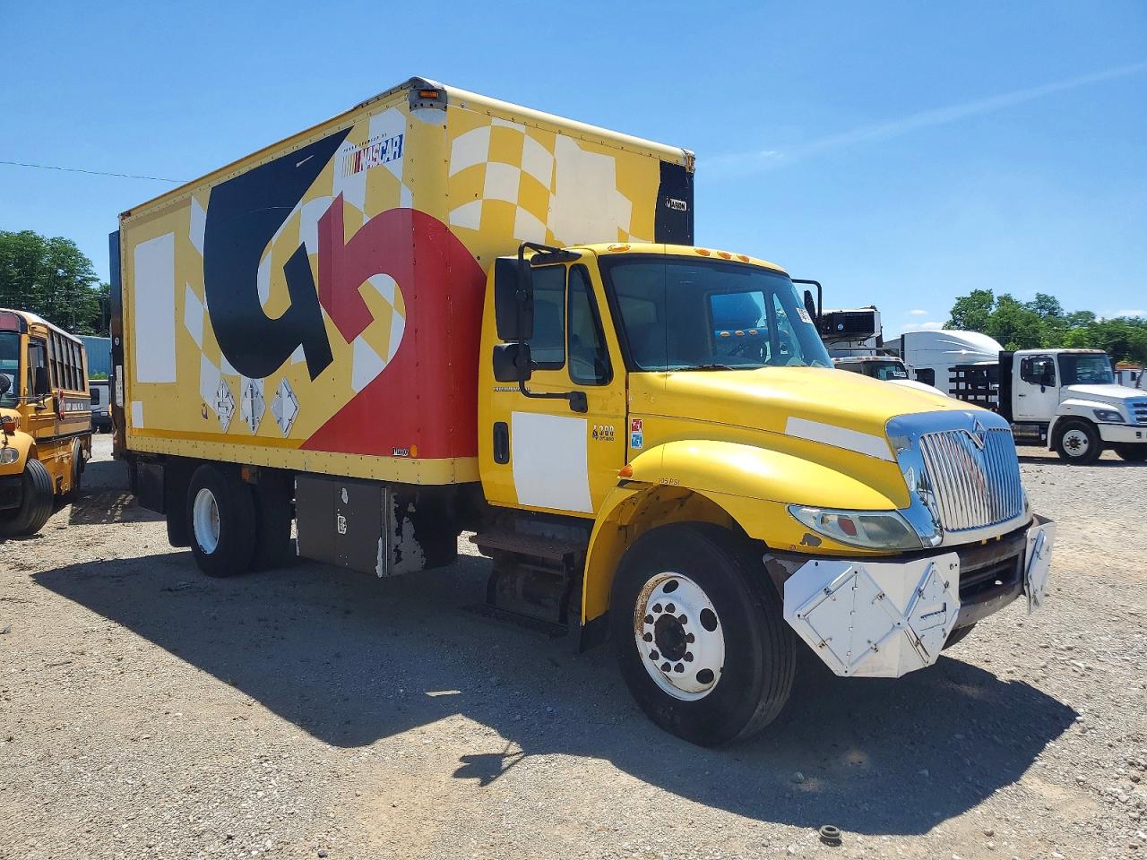 Salvage International 4300 Image