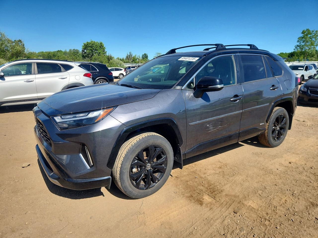 Salvage Toyota RAV4 Image