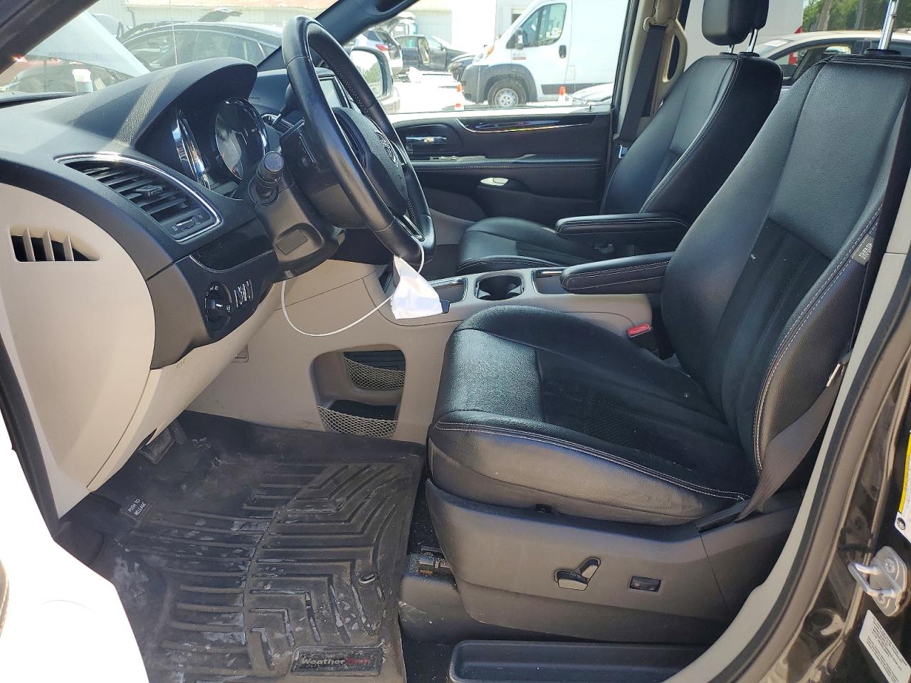 Dodge Caravan Sxt