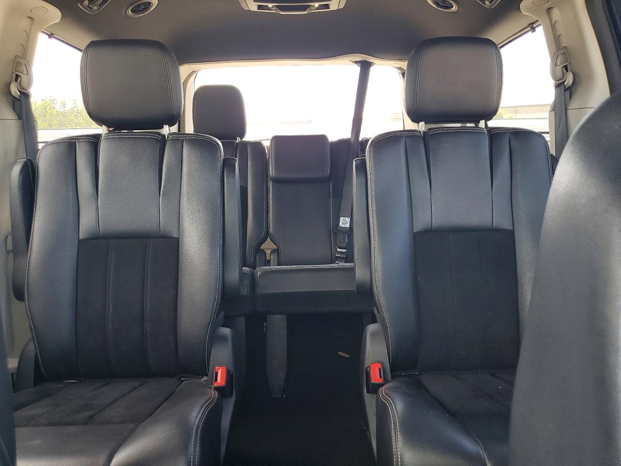 Dodge Caravan Sxt