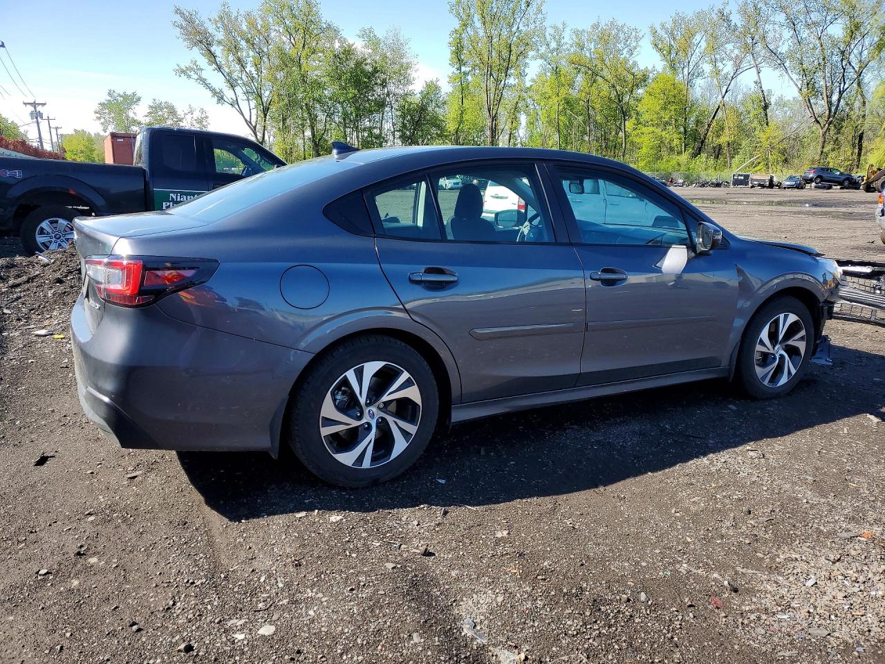 Subaru Legacy Premium