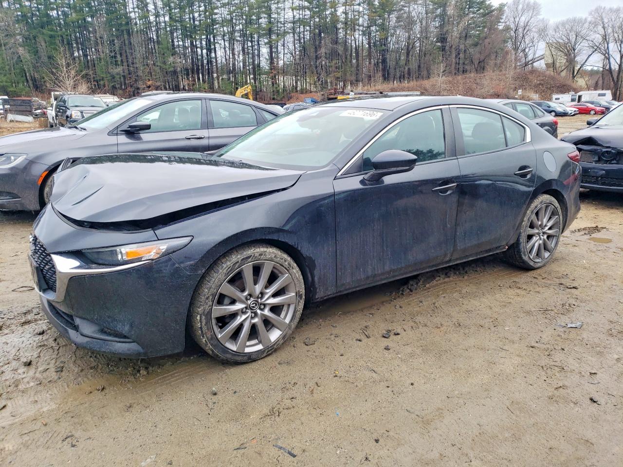 Salvage Mazda 3 Image