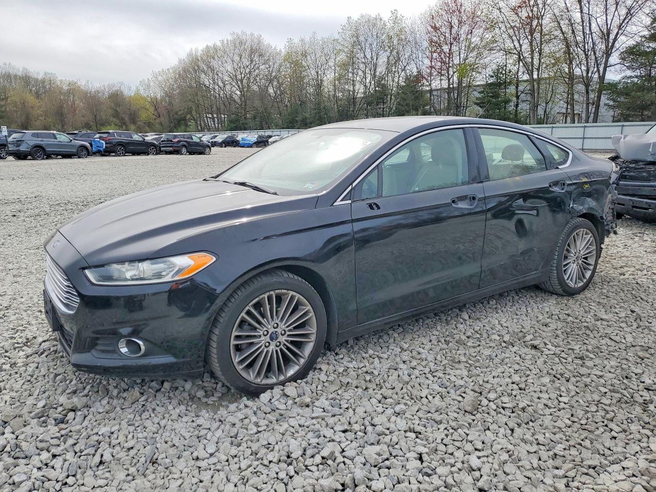 Salvage Ford Fusion Image
