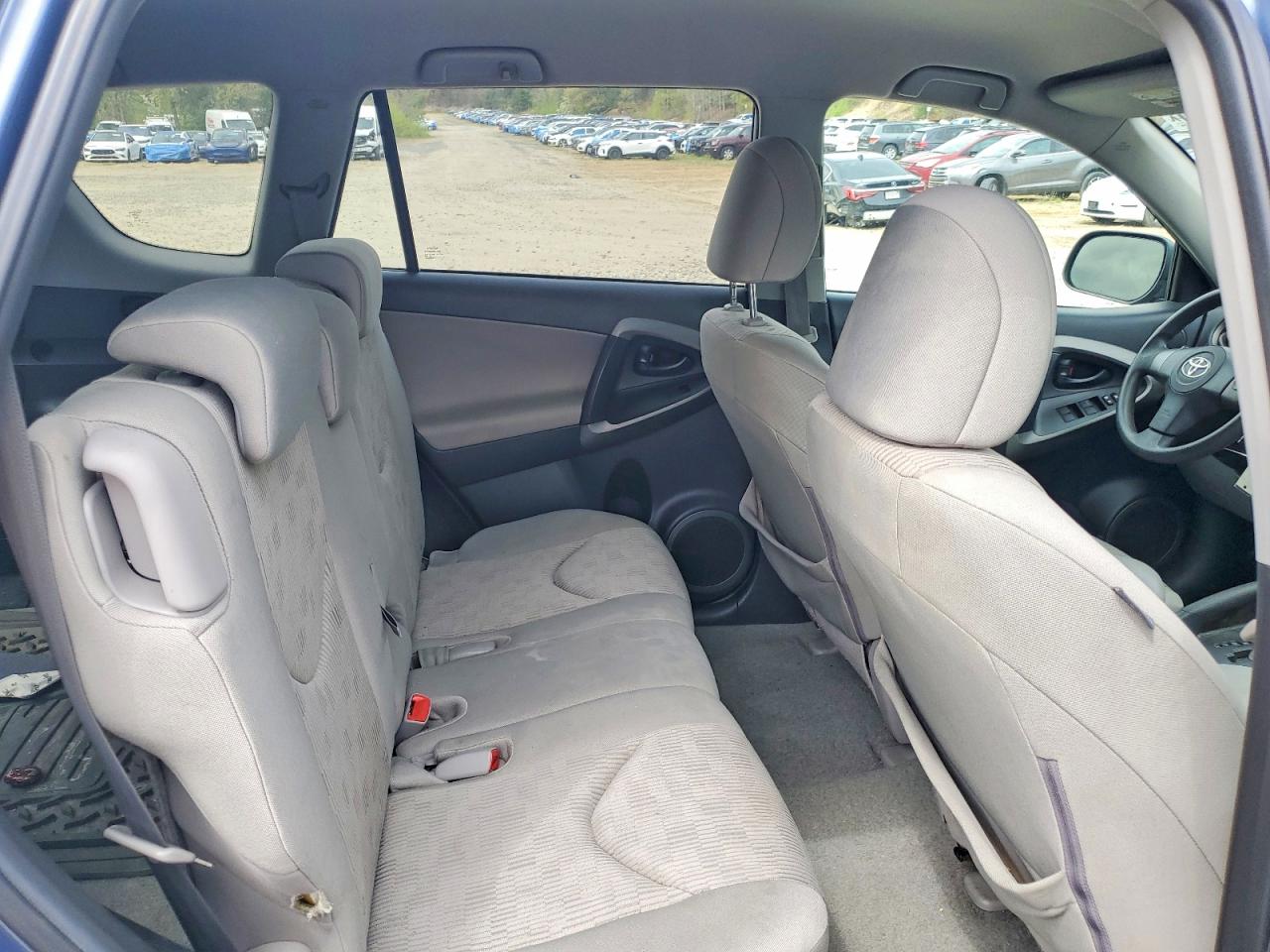 Toyota RAV4 Base