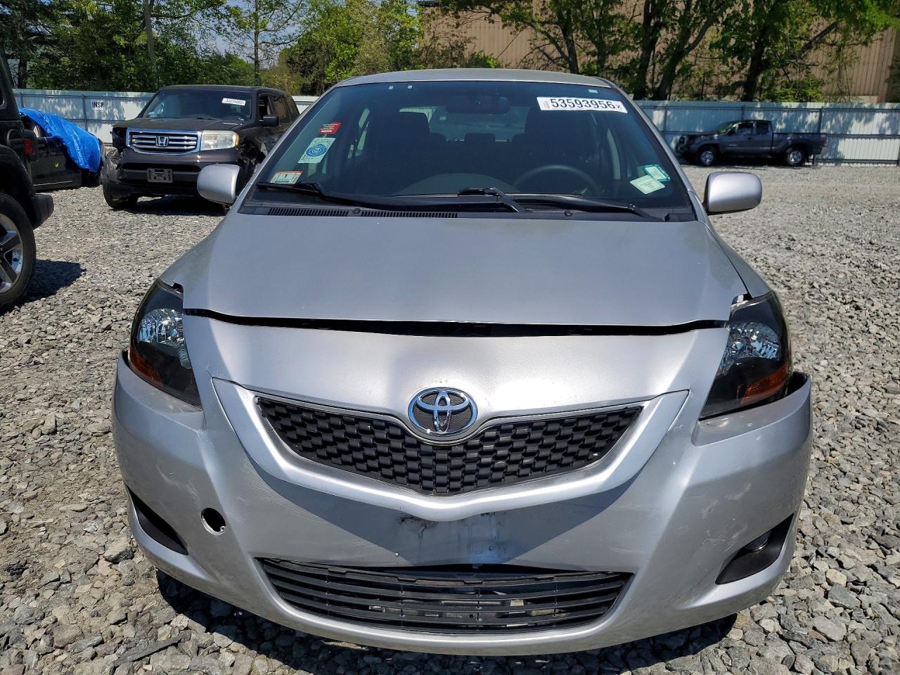 Toyota Yaris Base