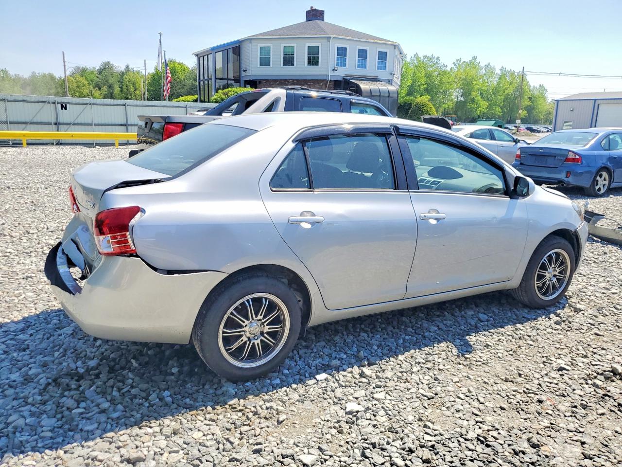 Toyota Yaris Base