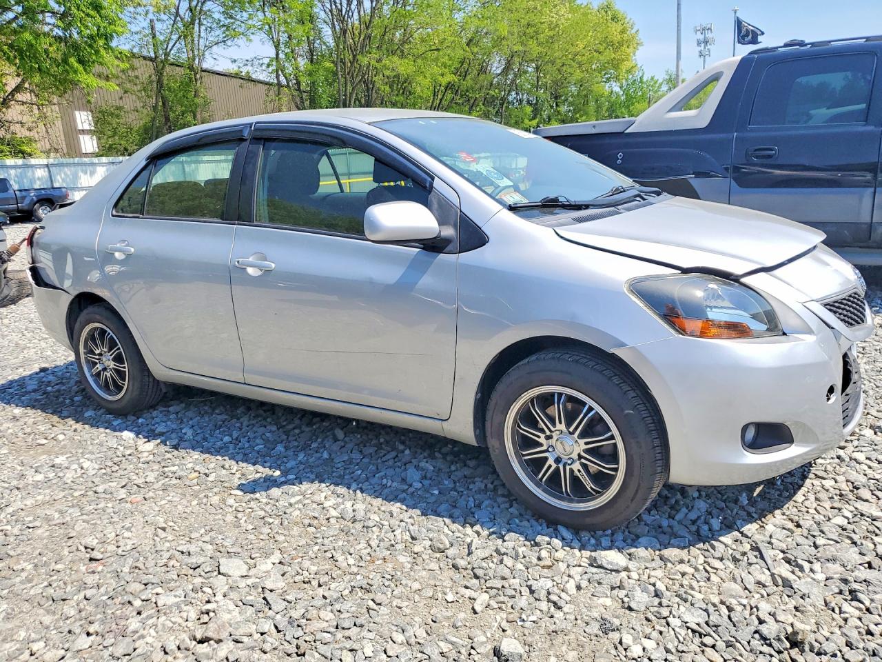 Toyota Yaris Base