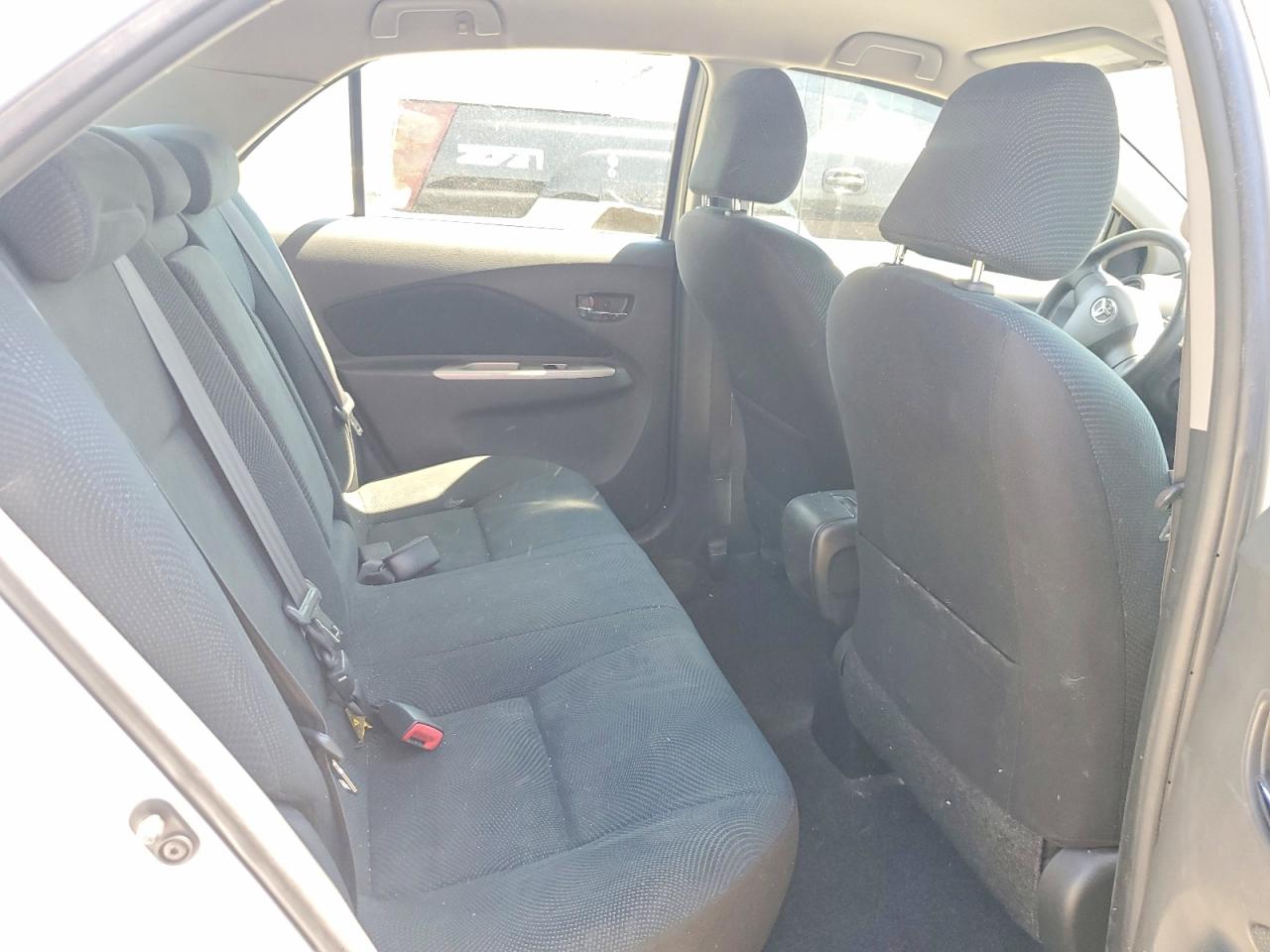 Toyota Yaris Base