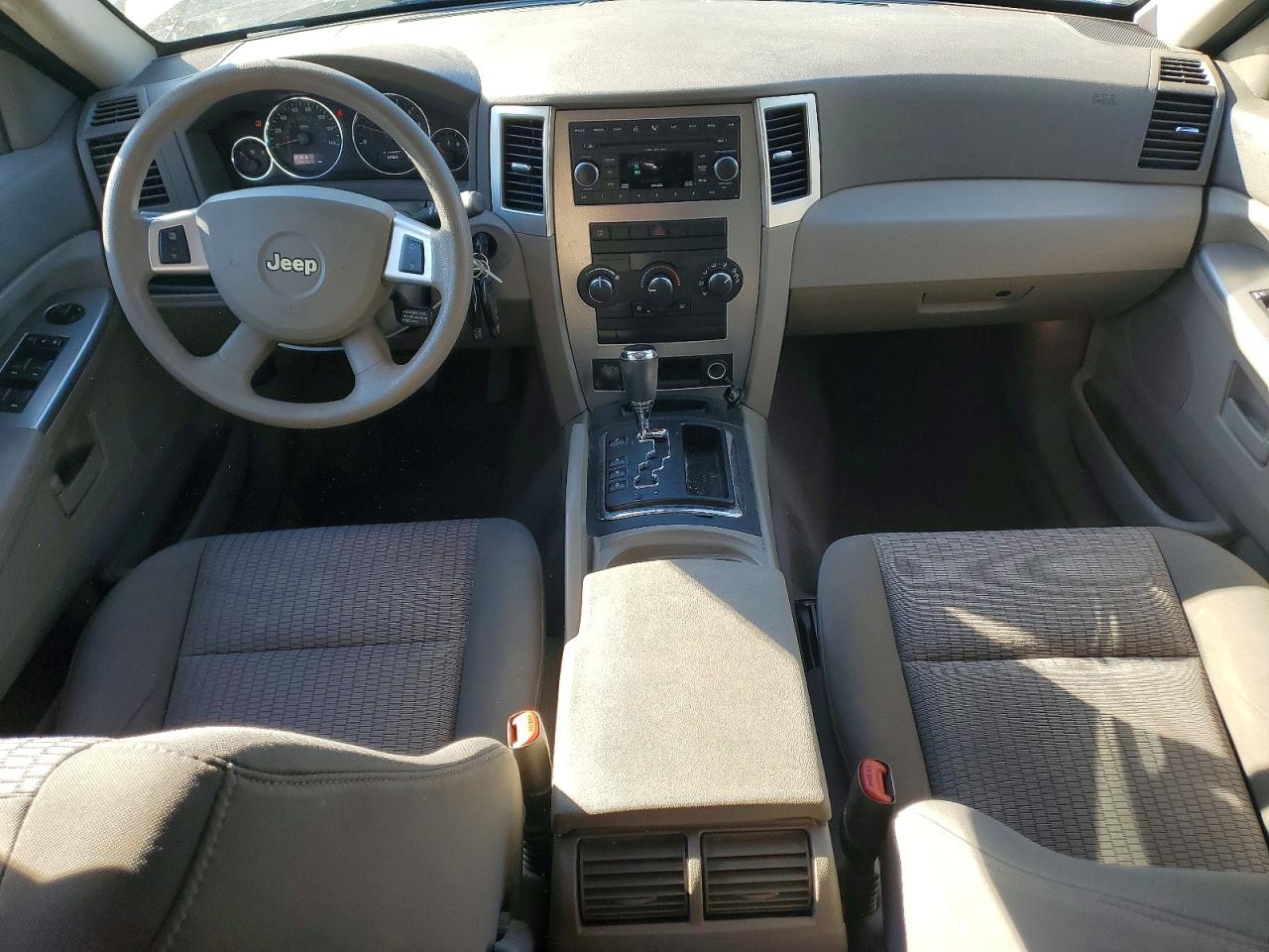 Jeep Grand Cherokee Laredo