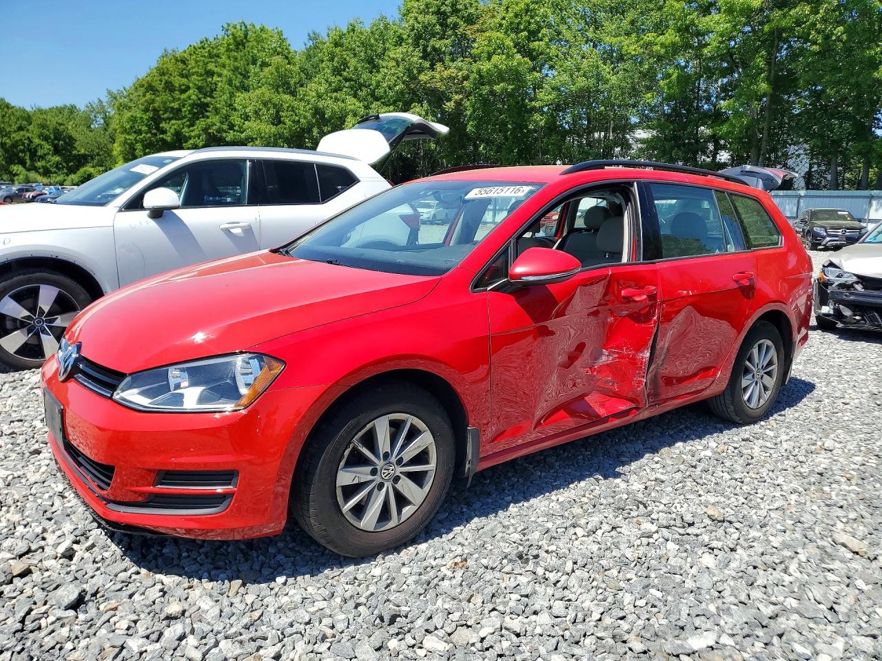 Salvage Volkswagen Golf Image