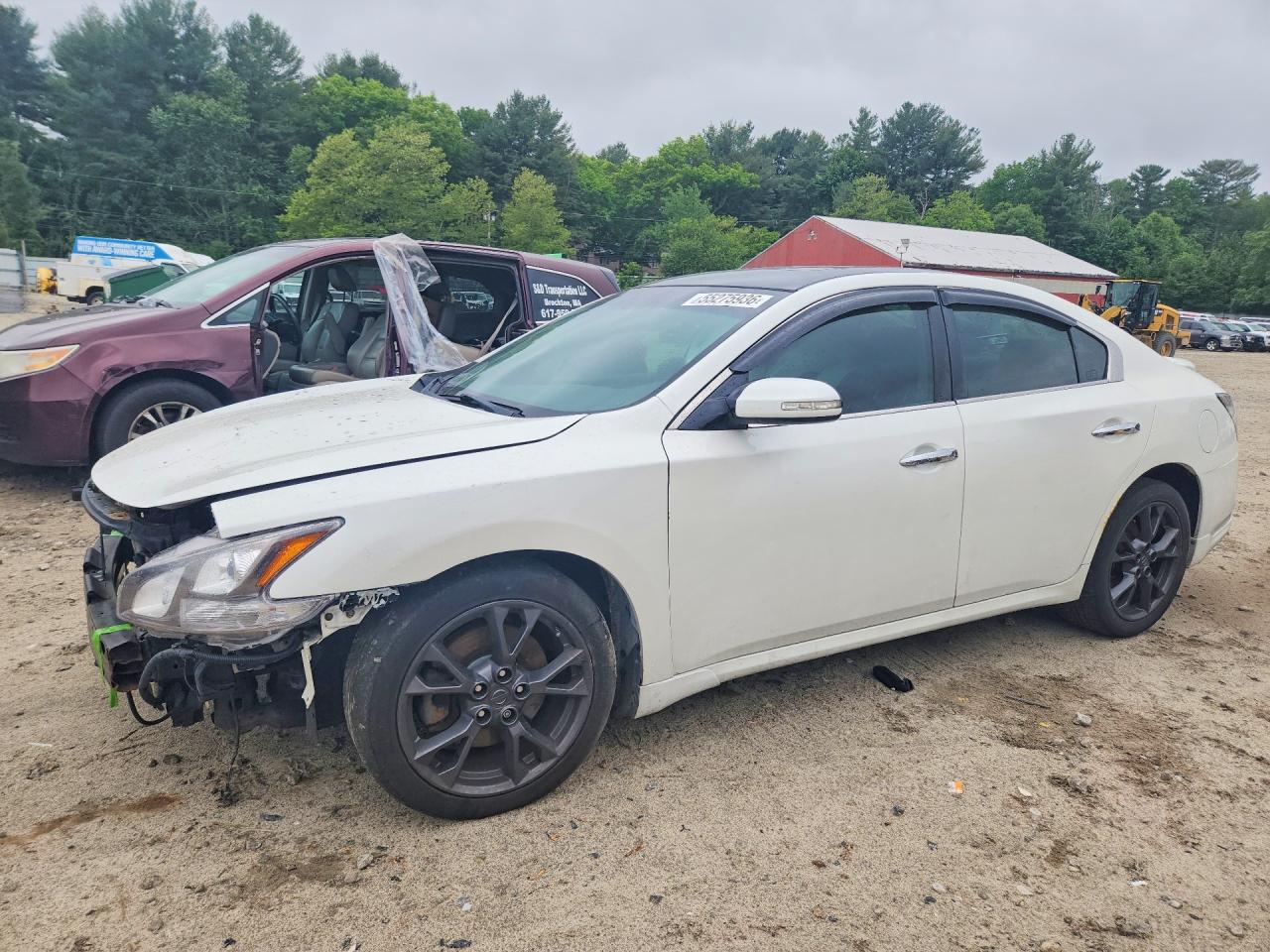 Salvage Nissan Maxima Image