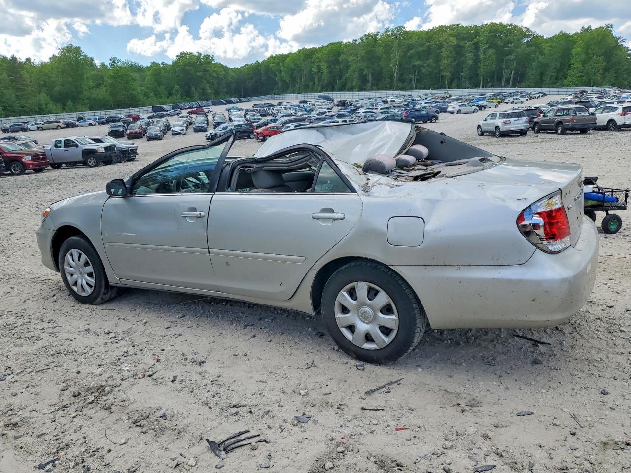 Toyota Camry Standard